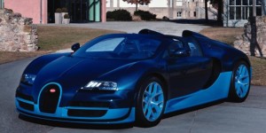 Image copyright of caradvice.com.au, whom I stole the pictures of. Thanks Bugatti for making such a stunning supercar!